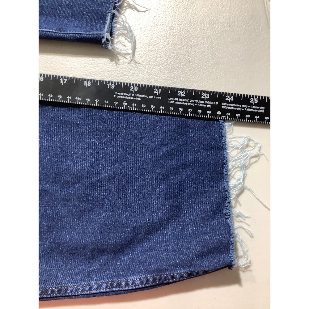 J Crew Classic Vintage Capris Women’s Size 35P – Timeless, Relaxed, Distressed - Picture 7 of 8